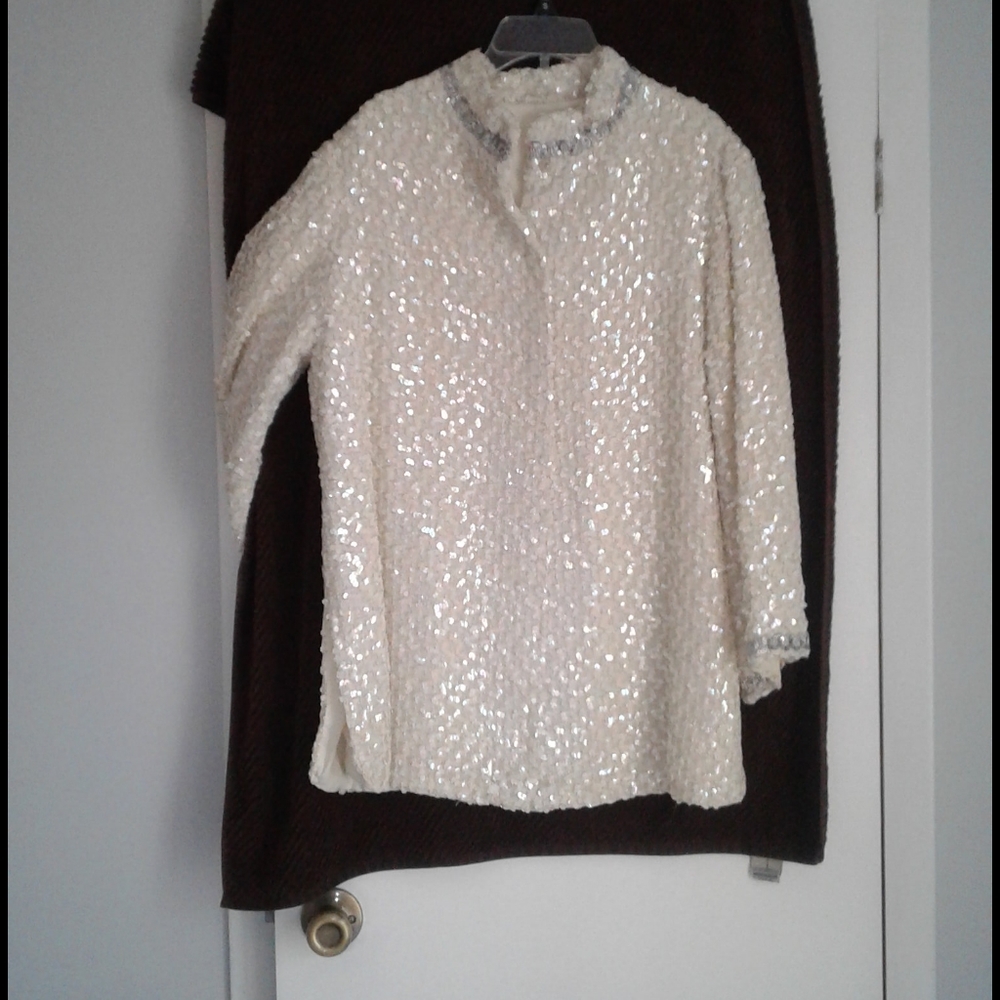 Sequence  jacket.30in long 21 across